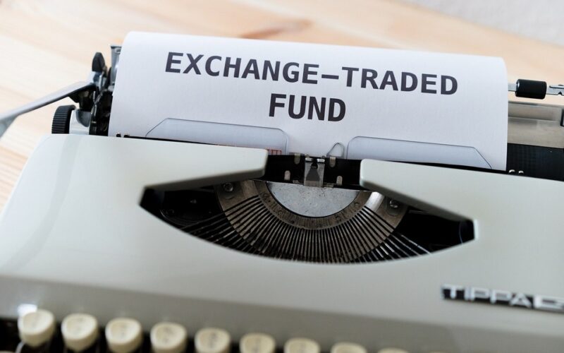 Exchange Traded Fund – фонд, торгуемый на бирже